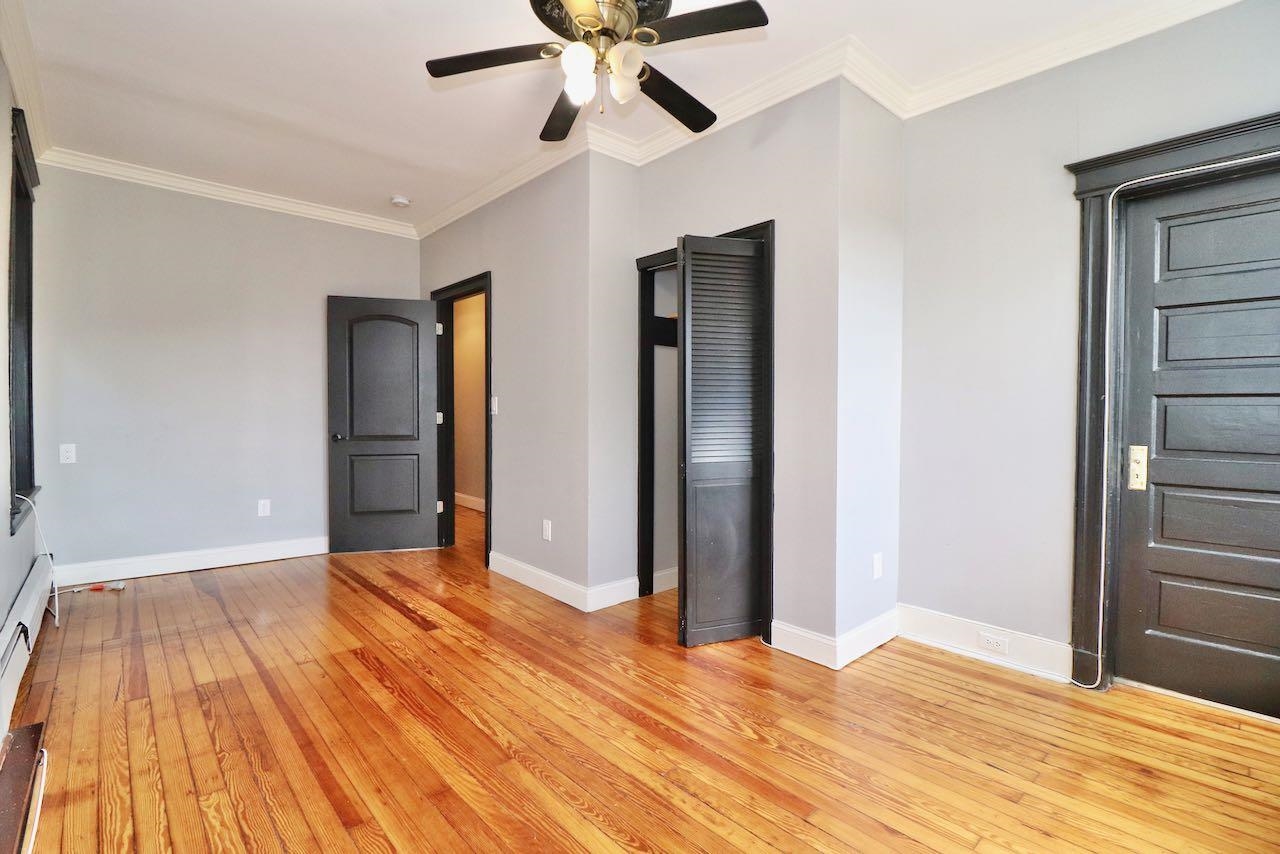 388 BALDWIN AVE Unit: 3