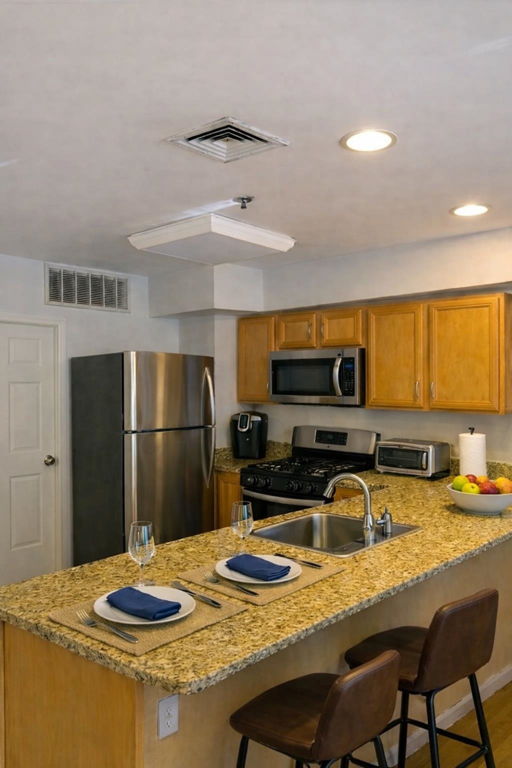 524 BLOOMFIELD ST Unit: 4