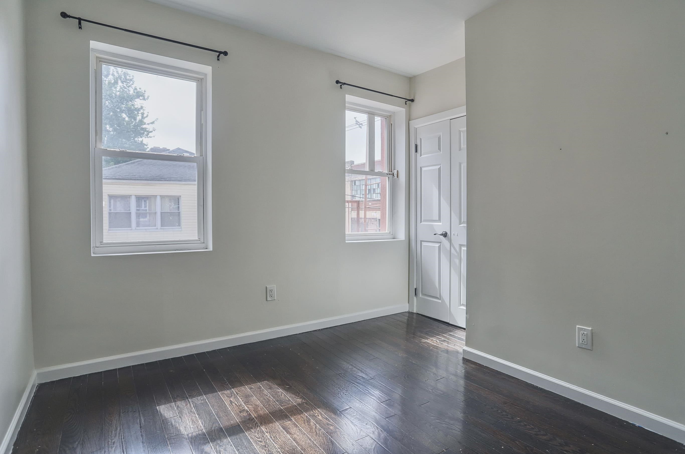 60 WEBSTER AVE Unit: 2
