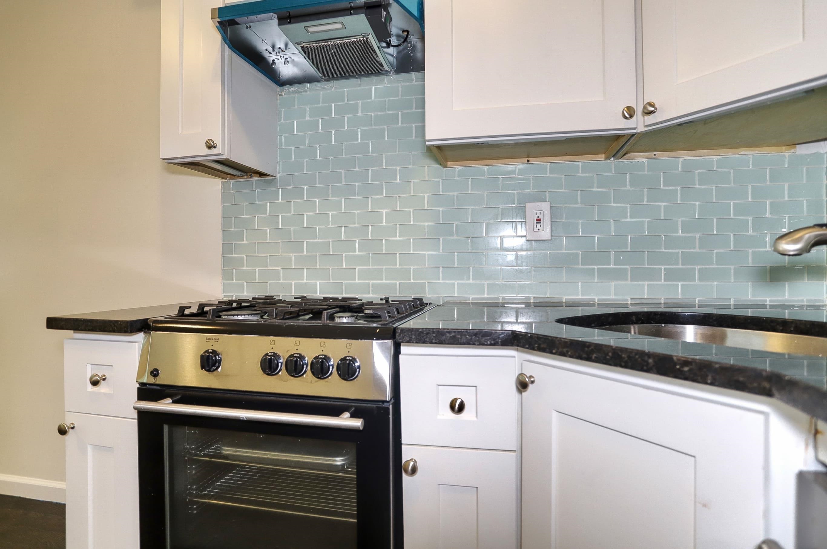 60 WEBSTER AVE Unit: 2
