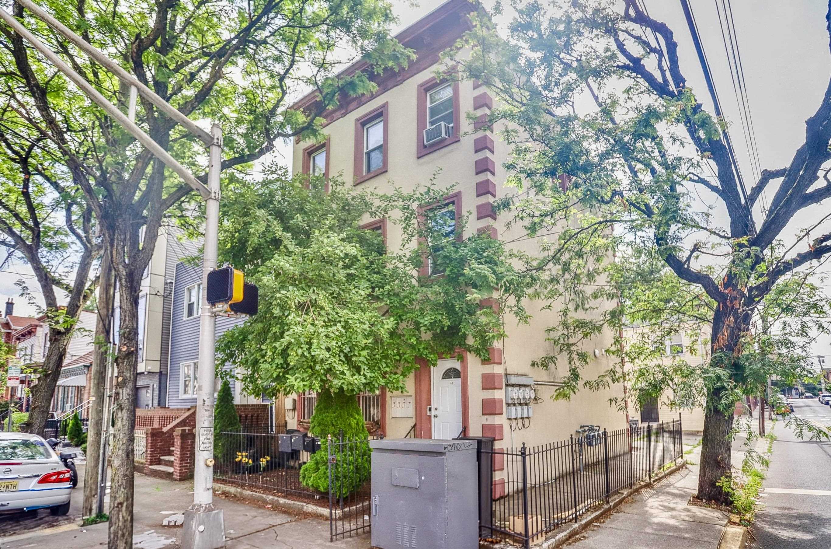 60 WEBSTER AVE Unit: 2