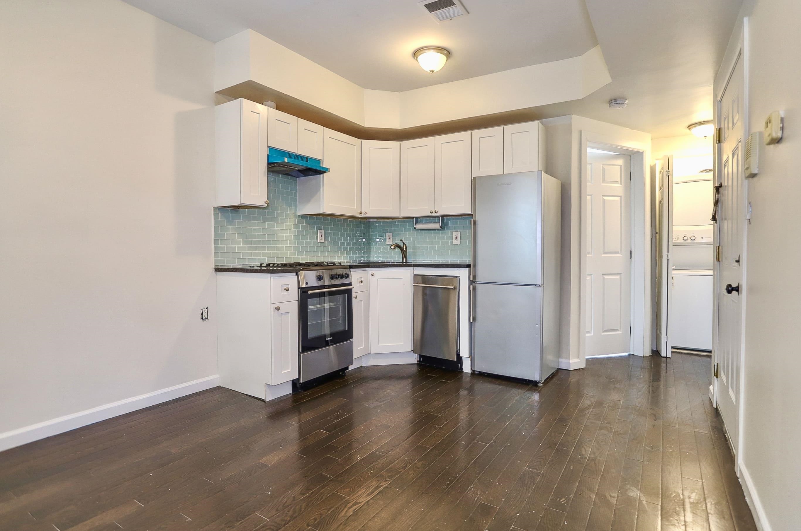 60 WEBSTER AVE Unit: 2