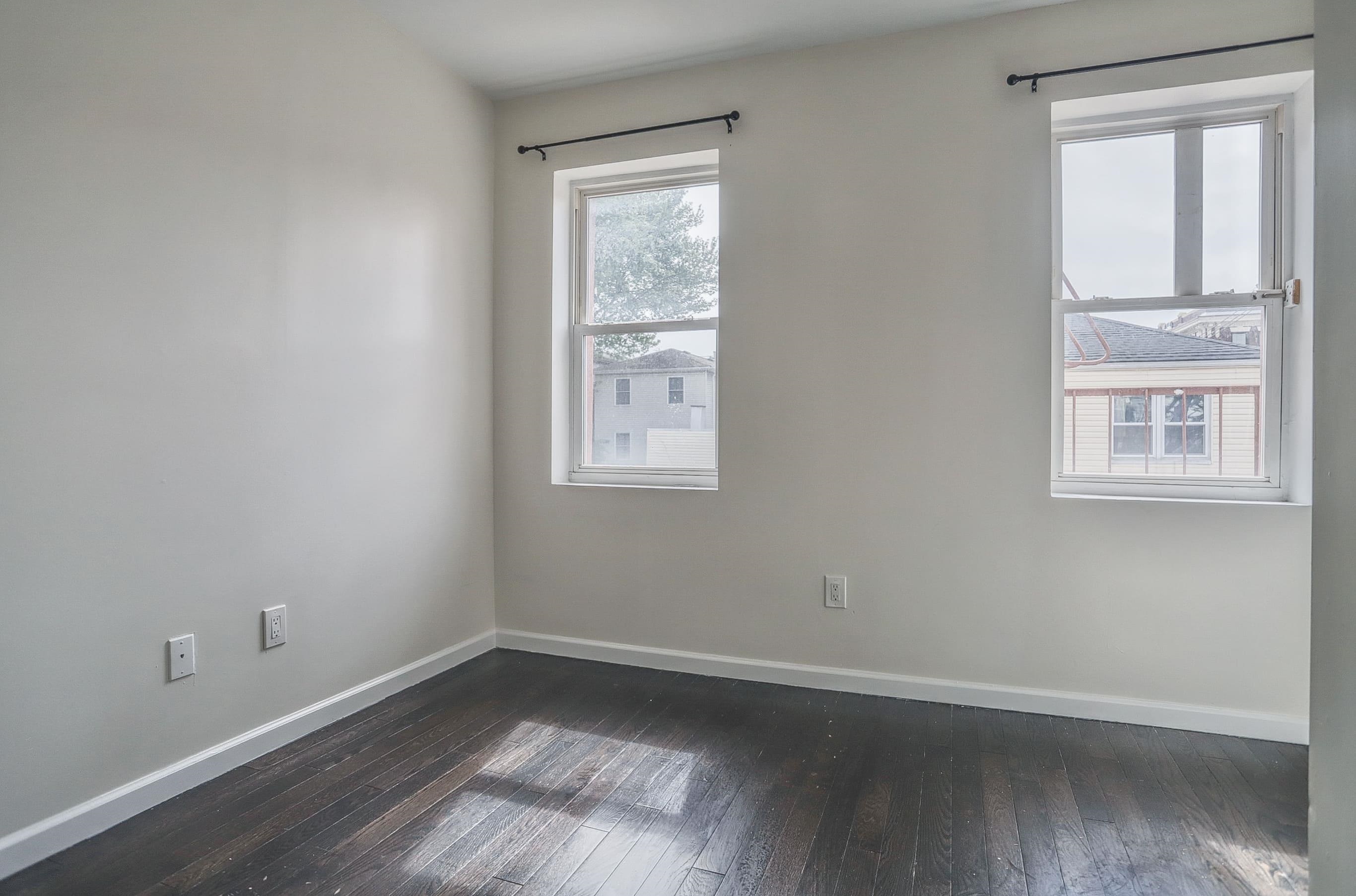 60 WEBSTER AVE Unit: 2