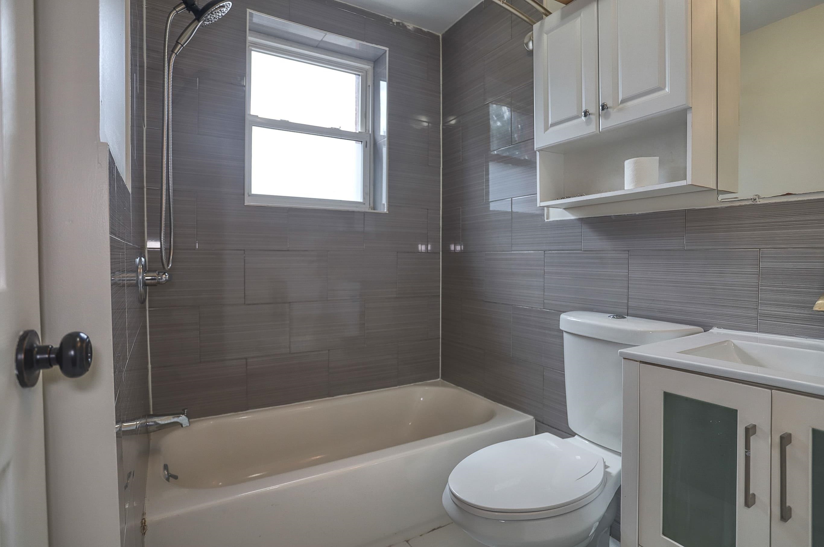 60 WEBSTER AVE Unit: 2
