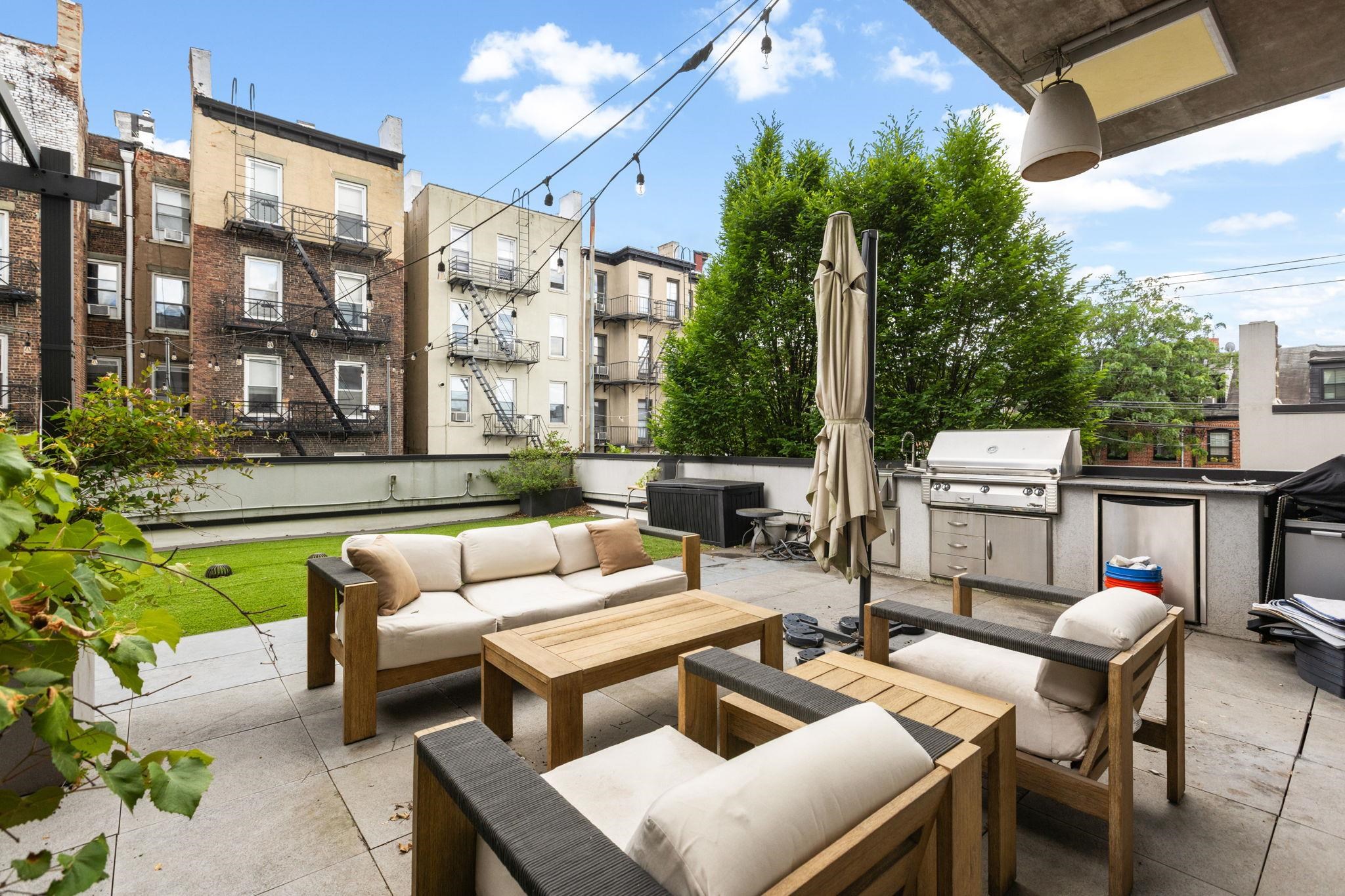 705 CLINTON ST Unit: 1