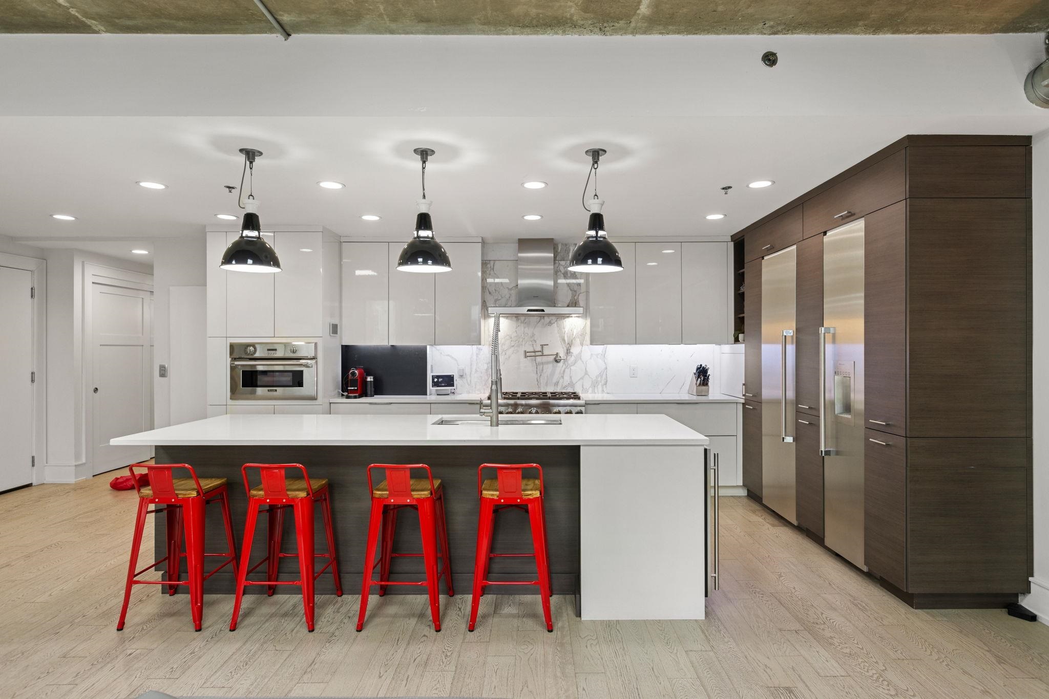 705 CLINTON ST Unit: 1