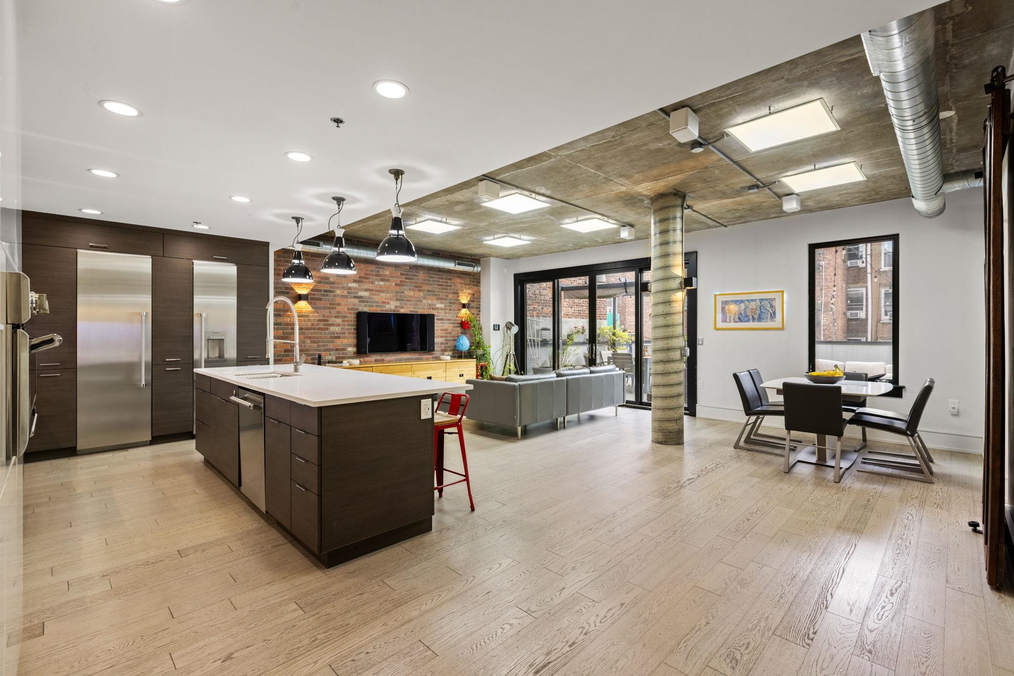 705 CLINTON ST Unit: 1