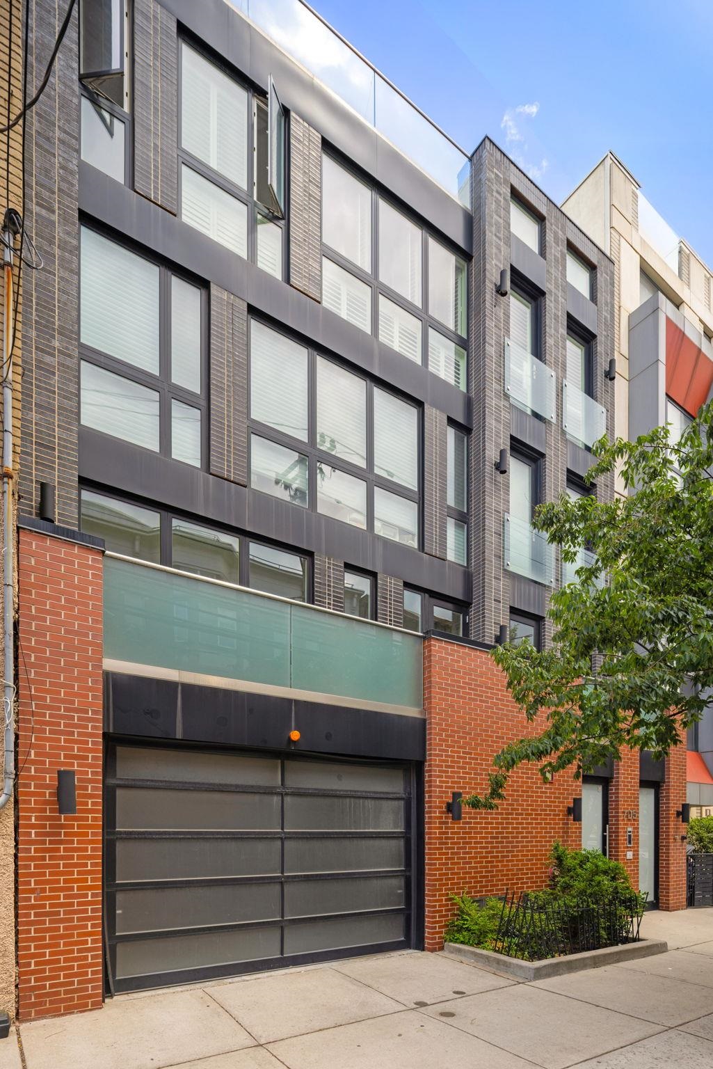 705 CLINTON ST Unit: 1