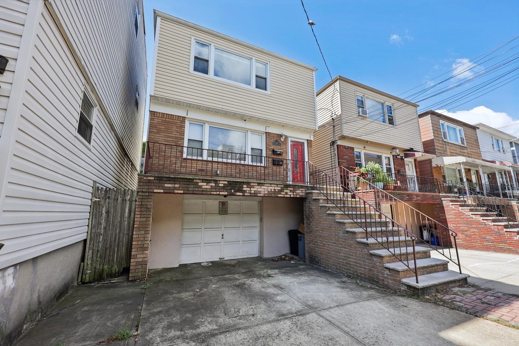 67 ST PAULS AVE Unit: 1