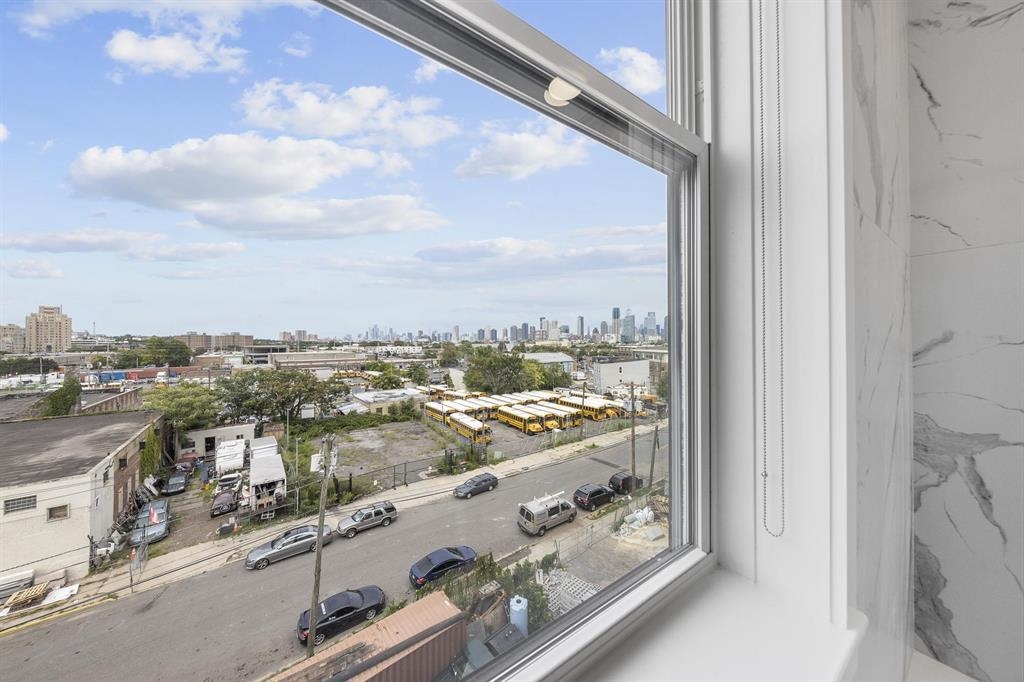 660 GRAND ST Unit: 403