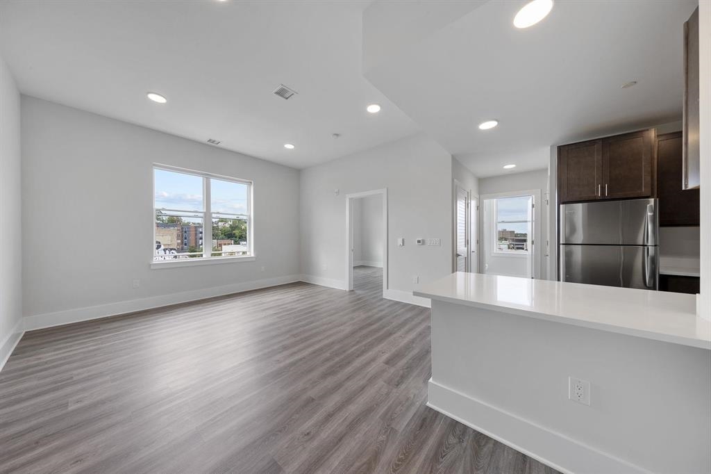 660 GRAND ST Unit: 403