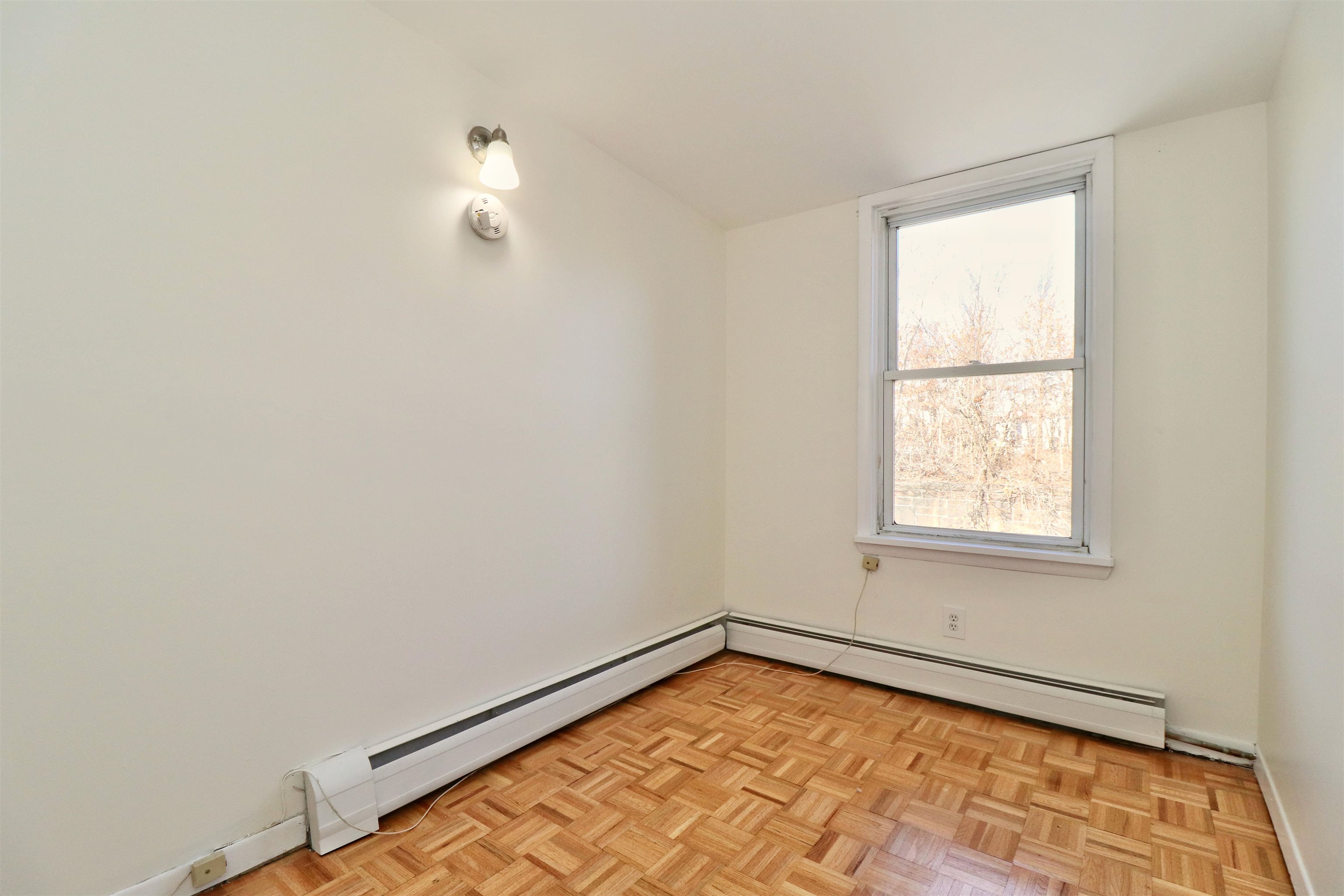 318 5TH ST