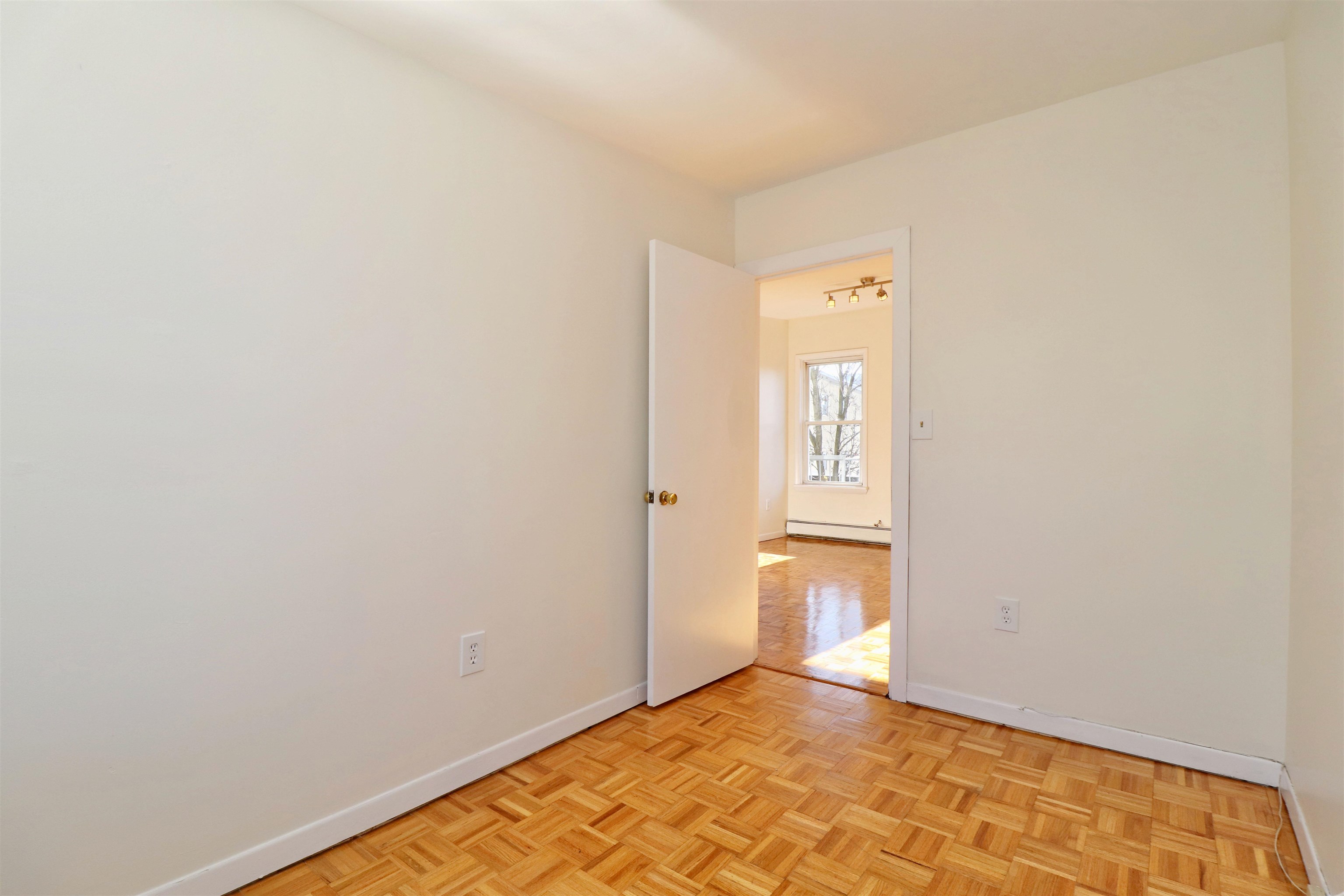 318 5TH ST