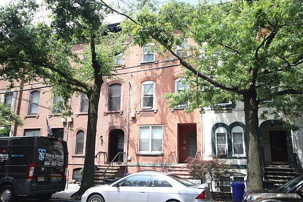 124 GARDEN ST Unit: Garden Apt
