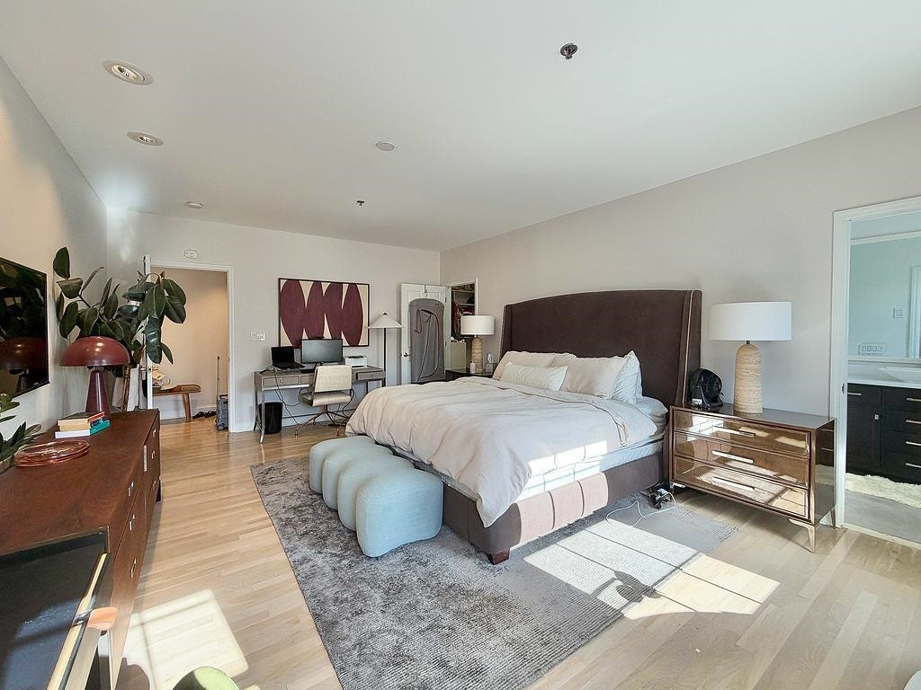 99 PARK AVE Unit: 4B