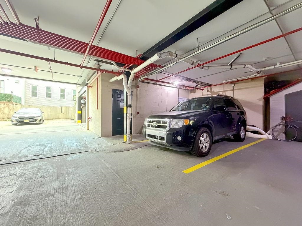 99 PARK AVE Unit: 4B