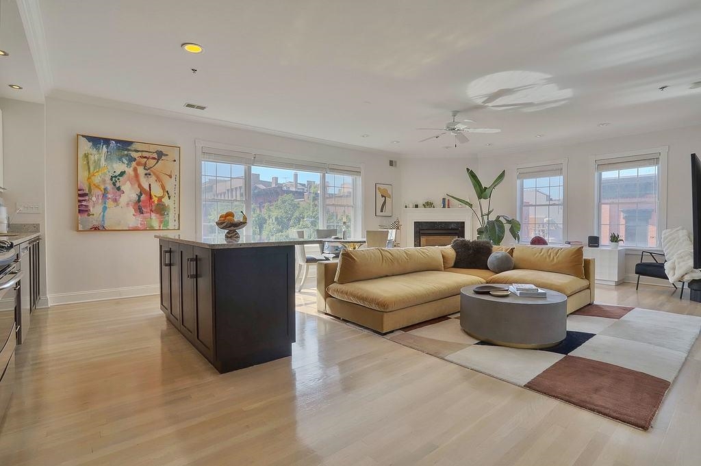 99 PARK AVE Unit: 4B