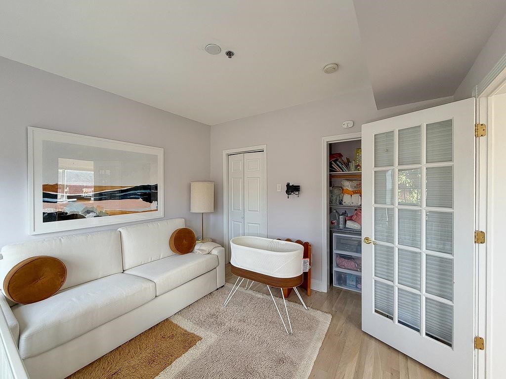 99 PARK AVE Unit: 4B