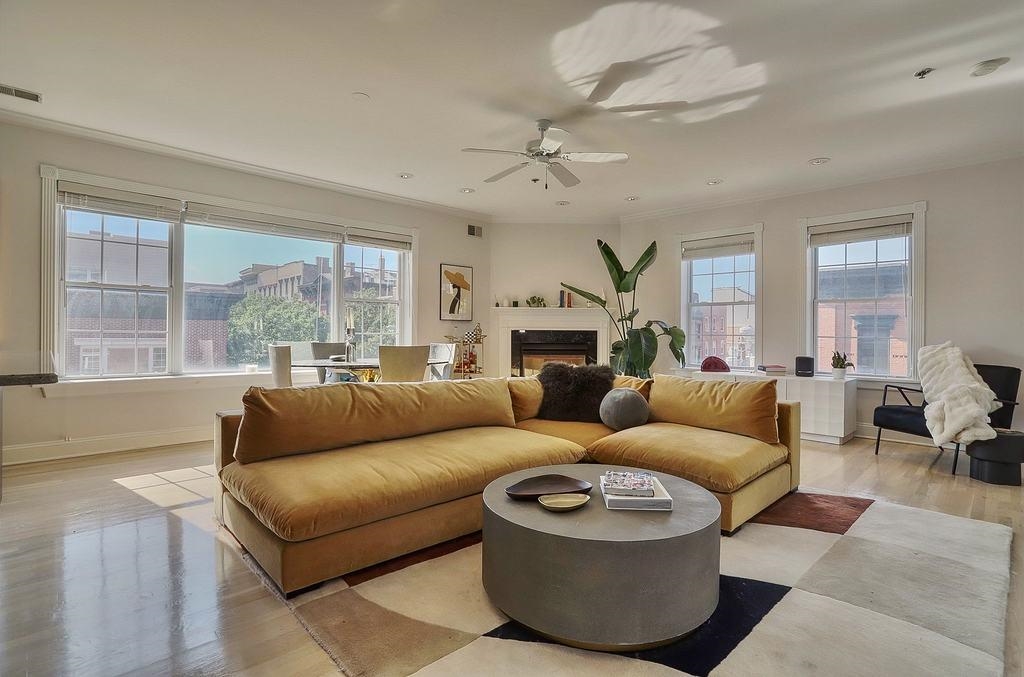 99 PARK AVE Unit: 4B