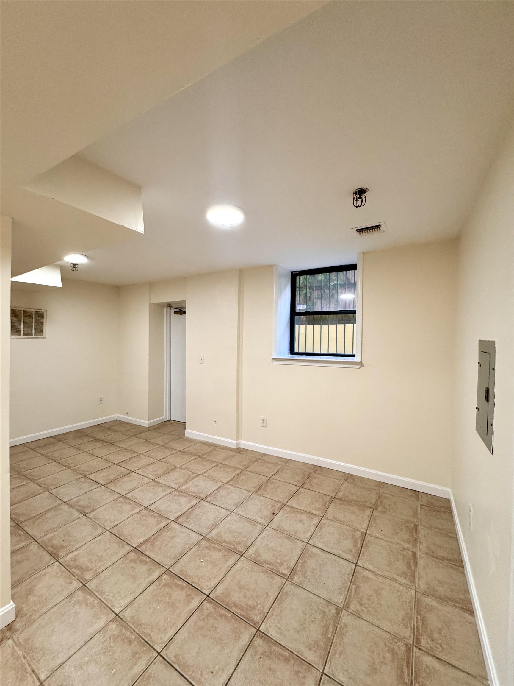 64 PARK ST Unit: B