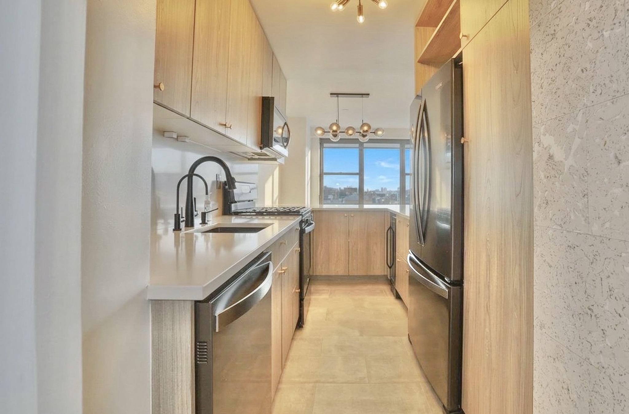 500 CENTRAL AVE Unit: 610