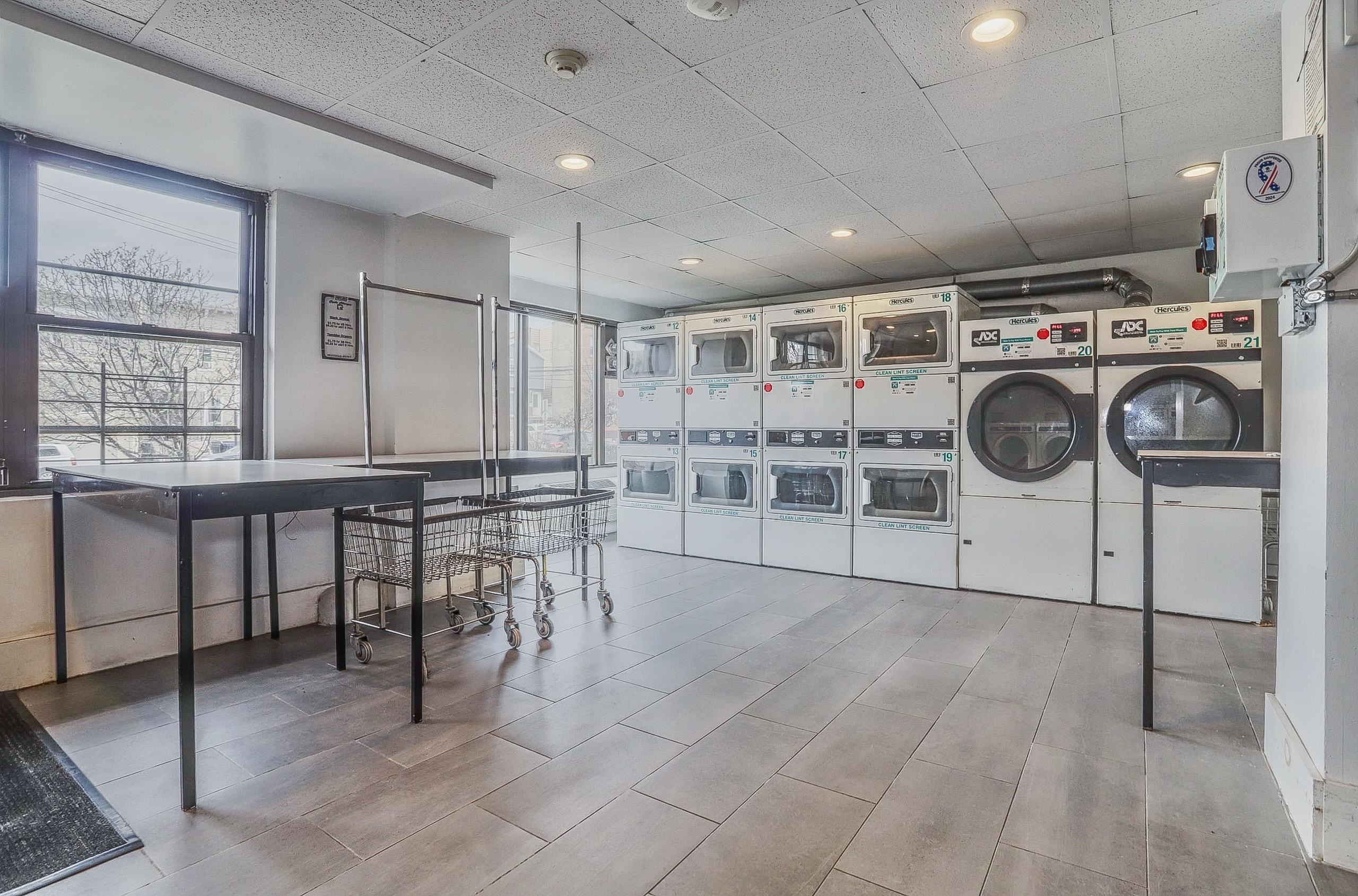 500 CENTRAL AVE Unit: 610