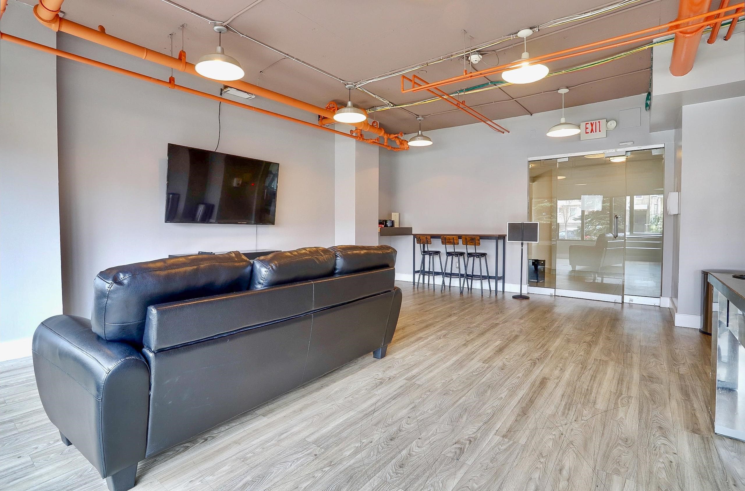 500 CENTRAL AVE Unit: 610