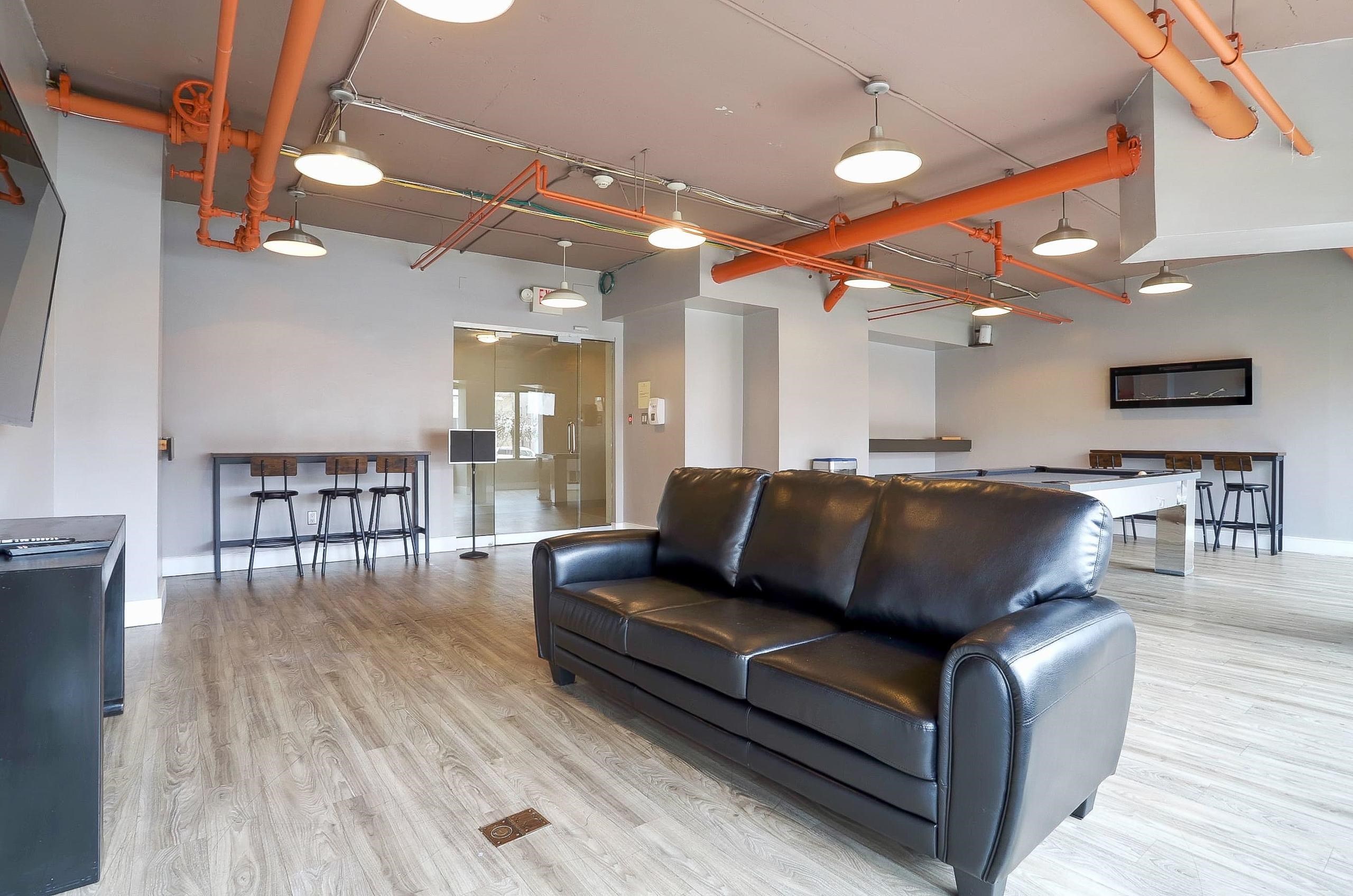 500 CENTRAL AVE Unit: 610