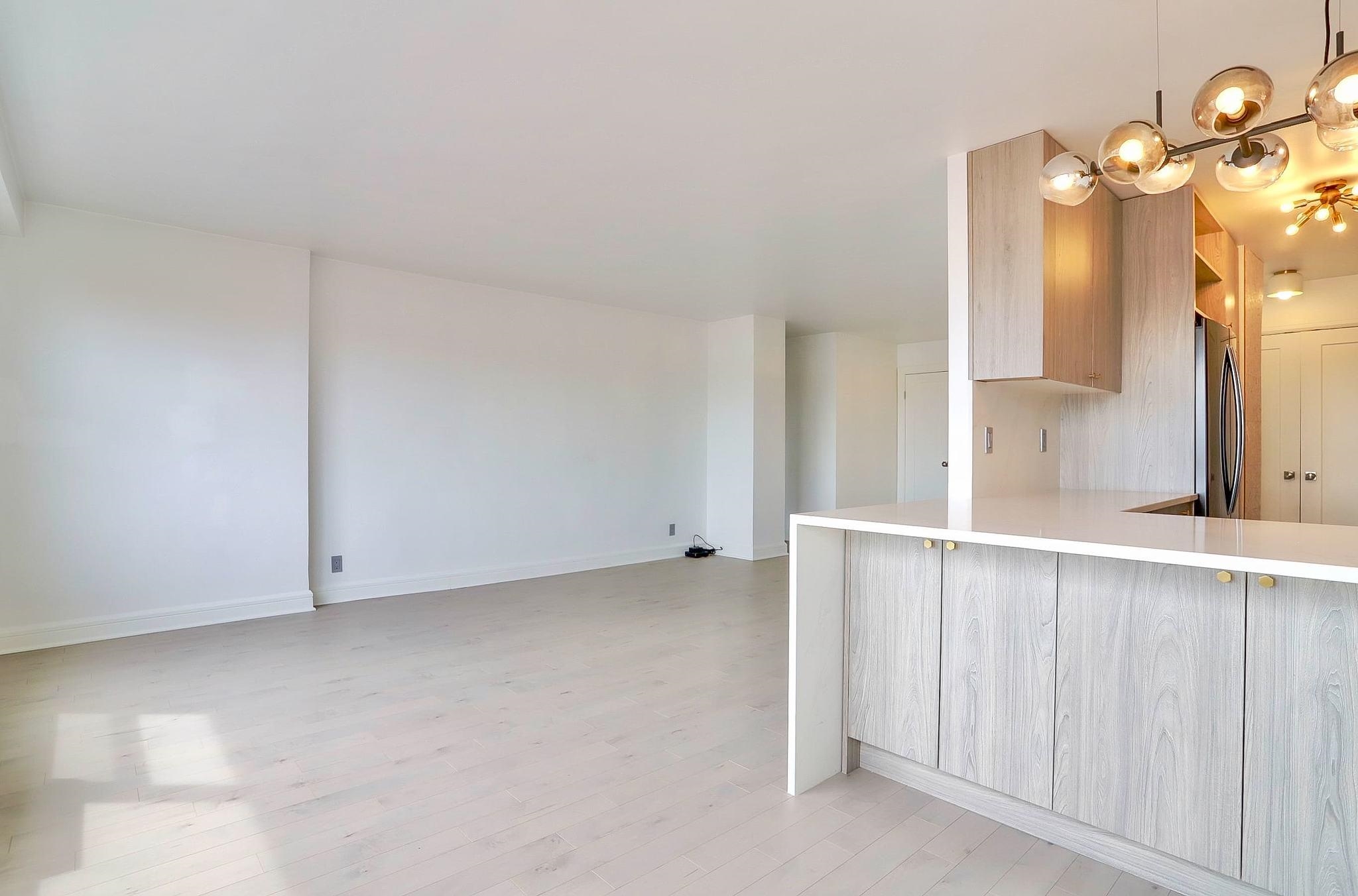 500 CENTRAL AVE Unit: 610