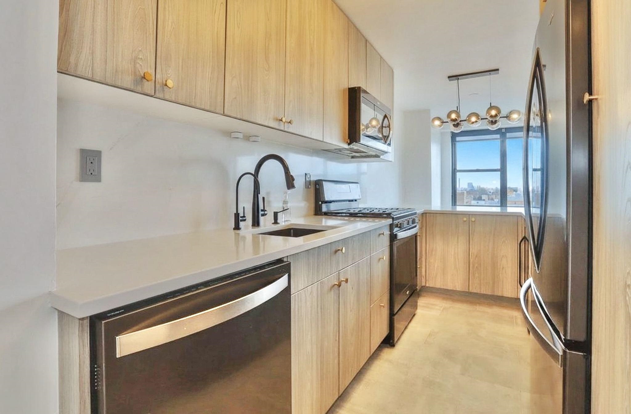 500 CENTRAL AVE Unit: 610