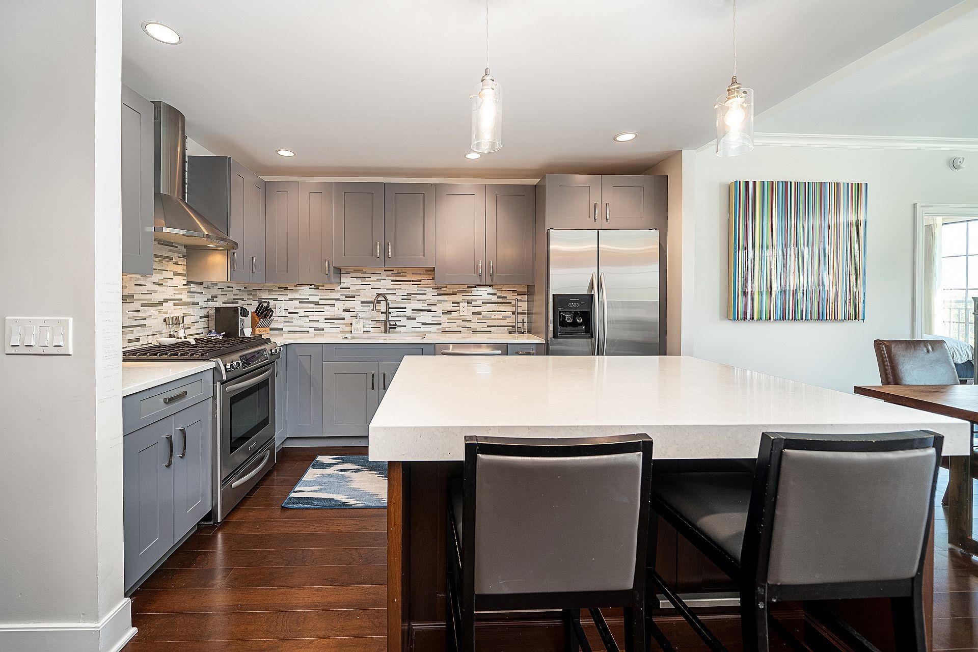 1025 MAXWELL LANE Unit: 304