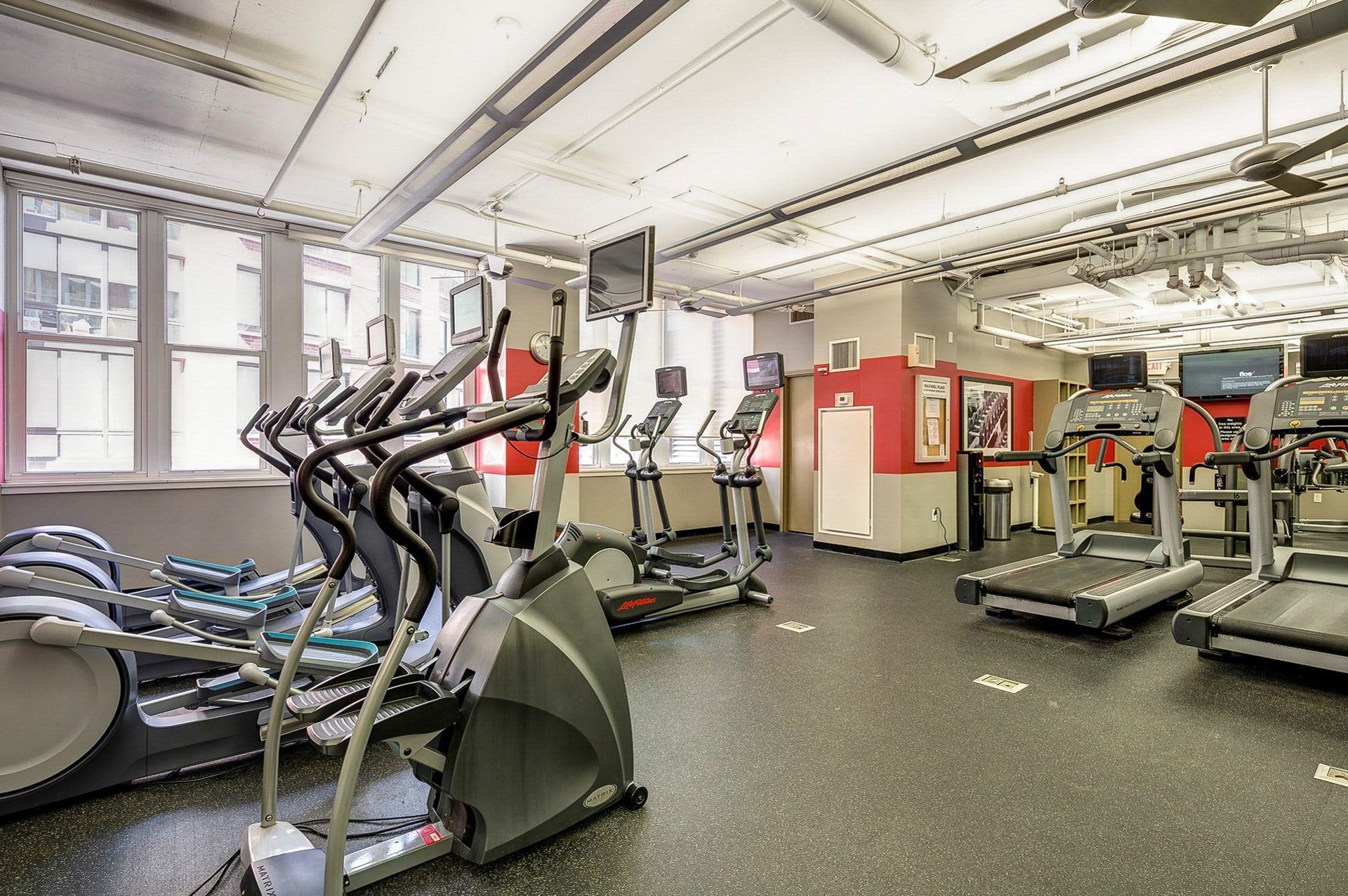 1025 MAXWELL LANE Unit: 304