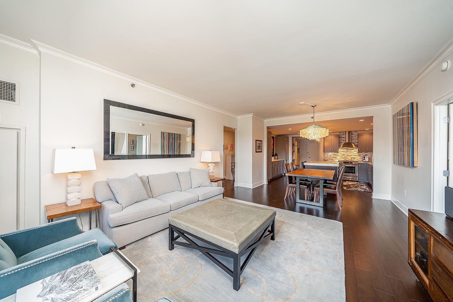 1025 MAXWELL LANE Unit: 304