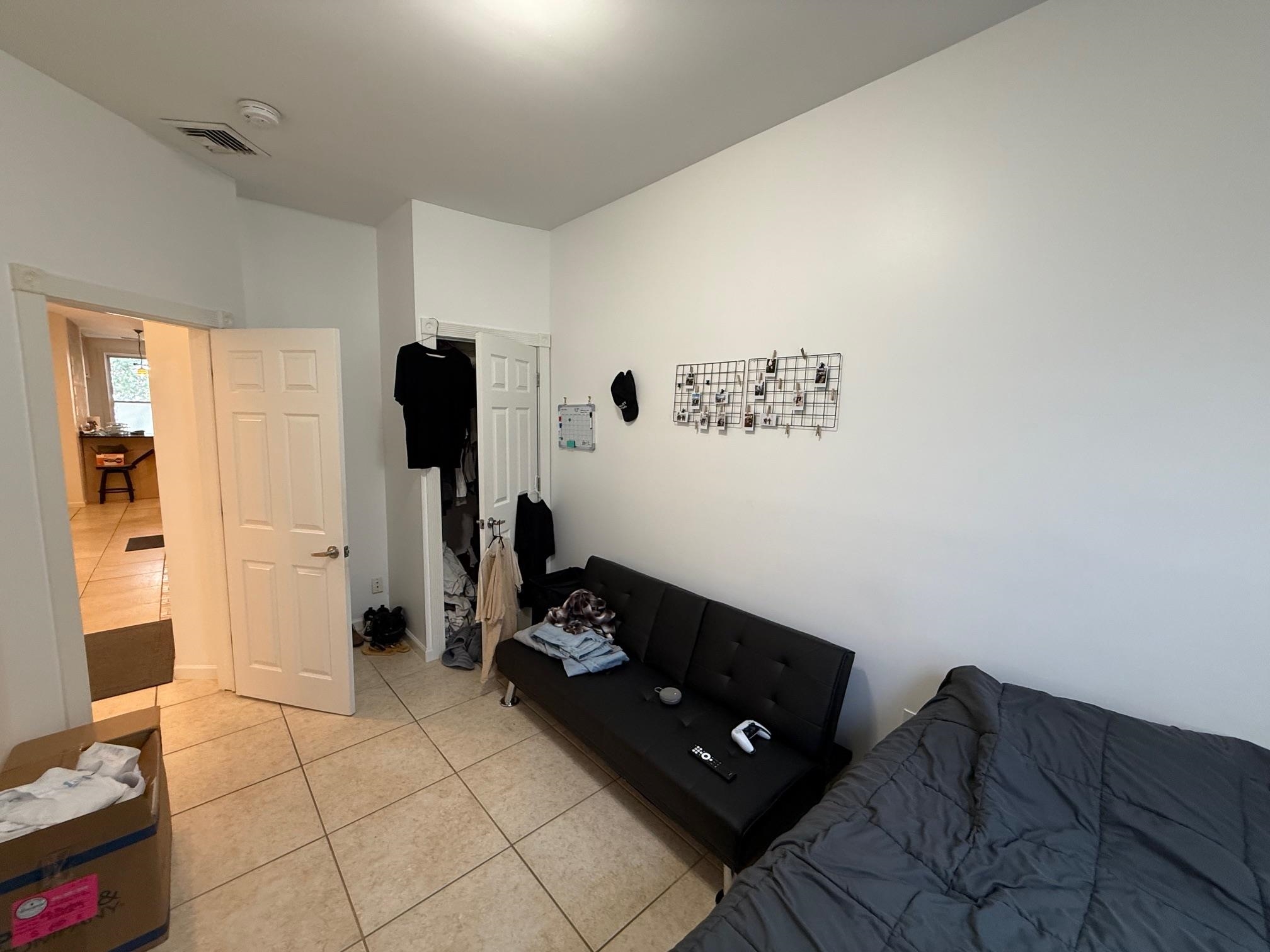 169 OGDEN AVE Unit: 3