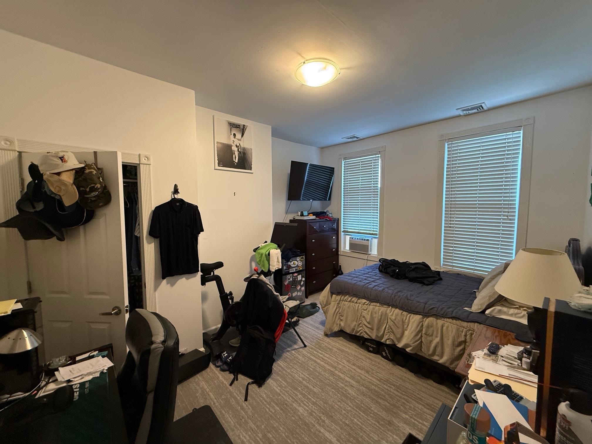 169 OGDEN AVE Unit: 3
