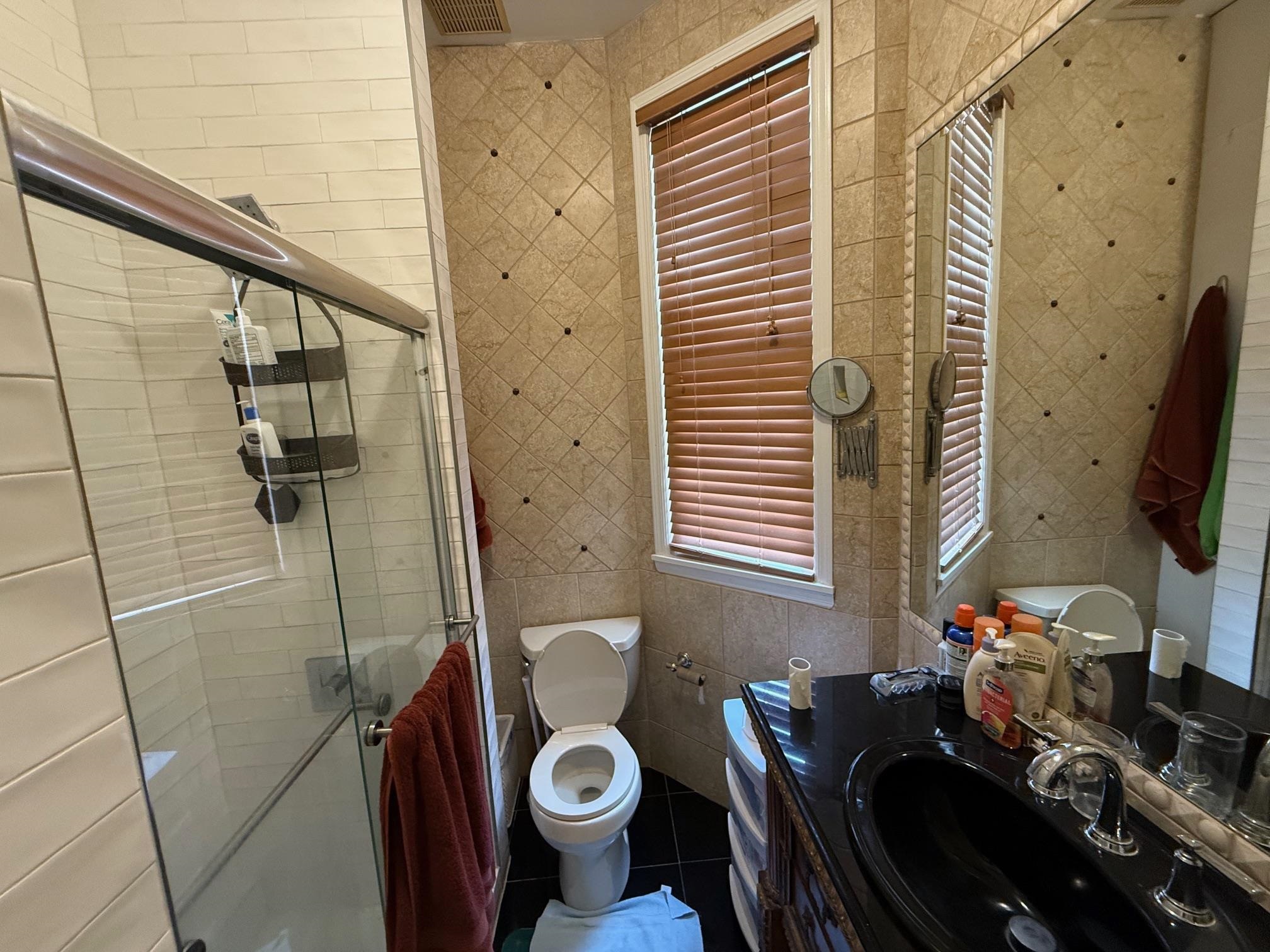 169 OGDEN AVE Unit: 3