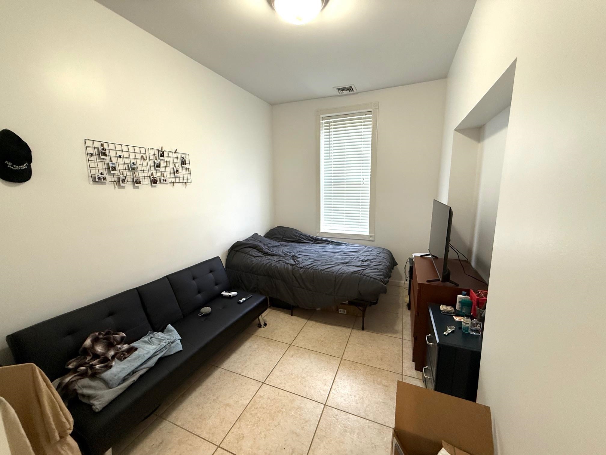 169 OGDEN AVE Unit: 3