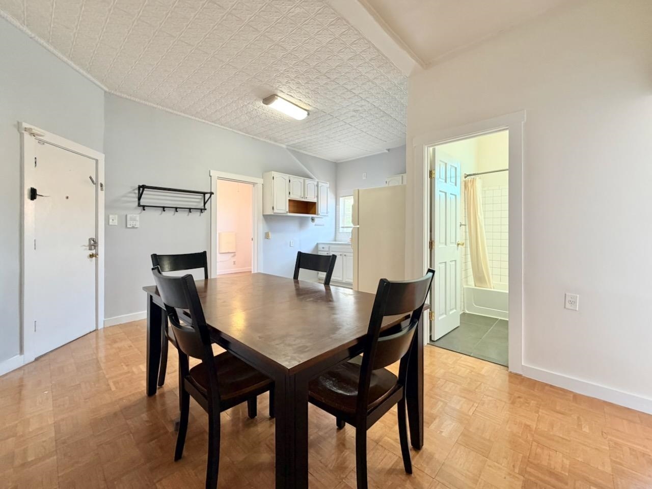 514 MONASTERY PL Unit: 1R