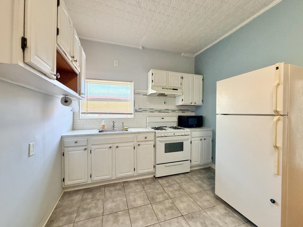 514 MONASTERY PL Unit: 1R