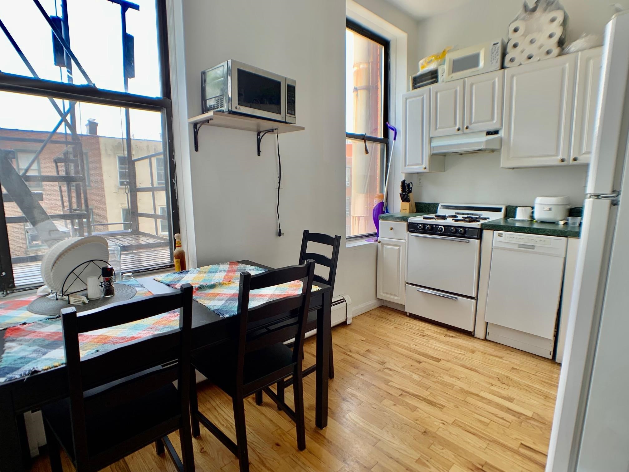 912 WASHINGTON ST Unit: 3