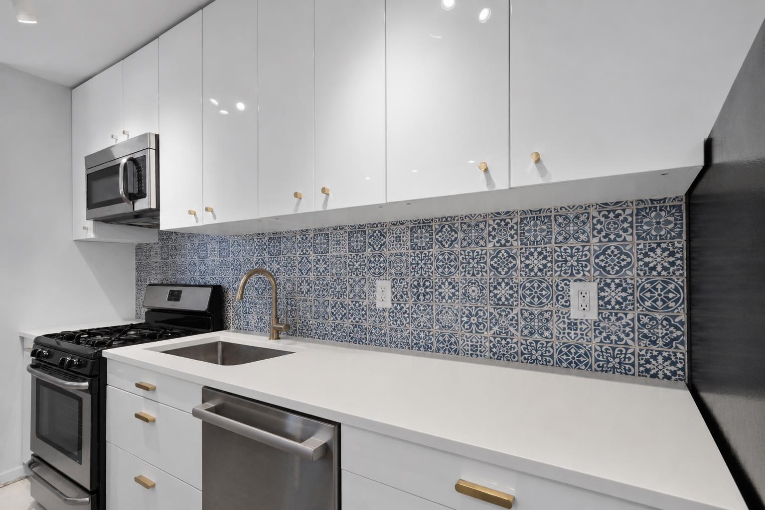 50 GLENWOOD AVE Unit: 410