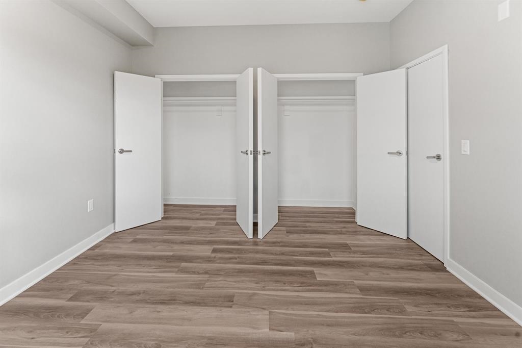 475 COMMUNIPAW AVE Unit: 401
