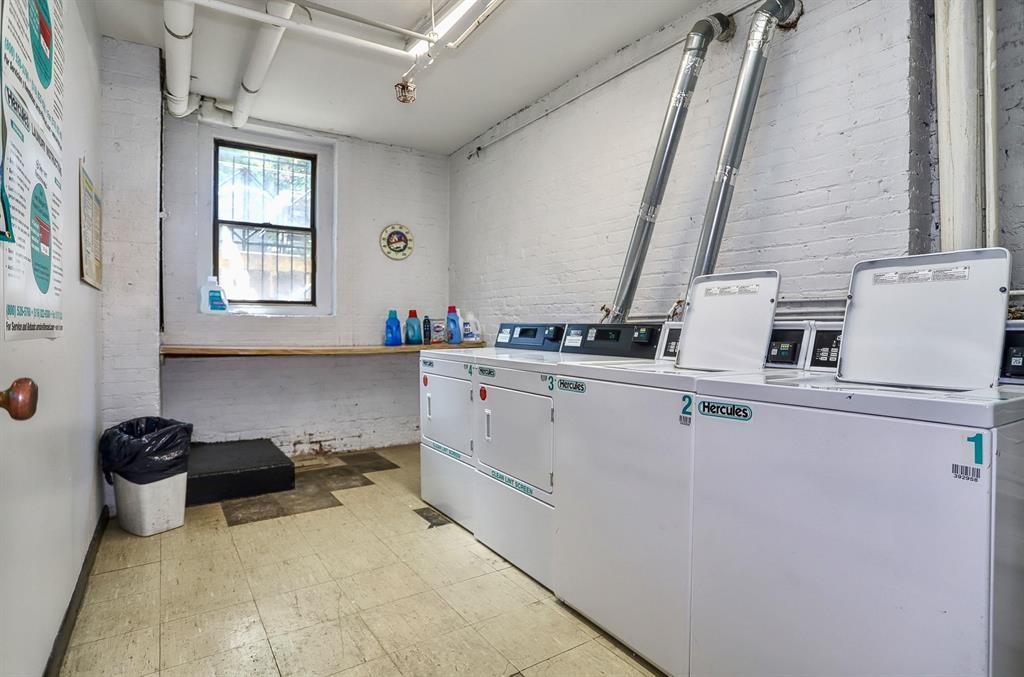 1122 HUDSON ST Unit: 2B