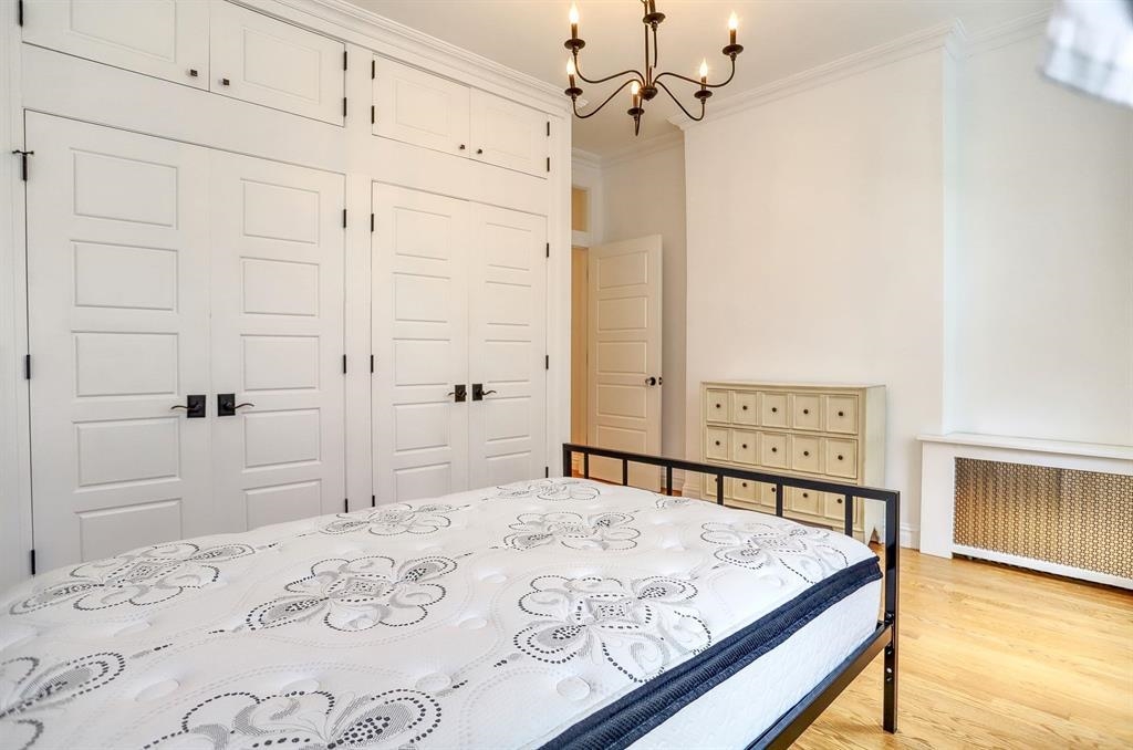 1122 HUDSON ST Unit: 2B