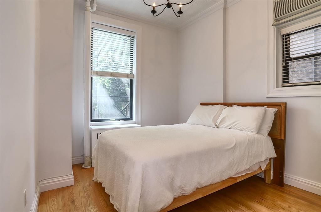 1122 HUDSON ST Unit: 2B