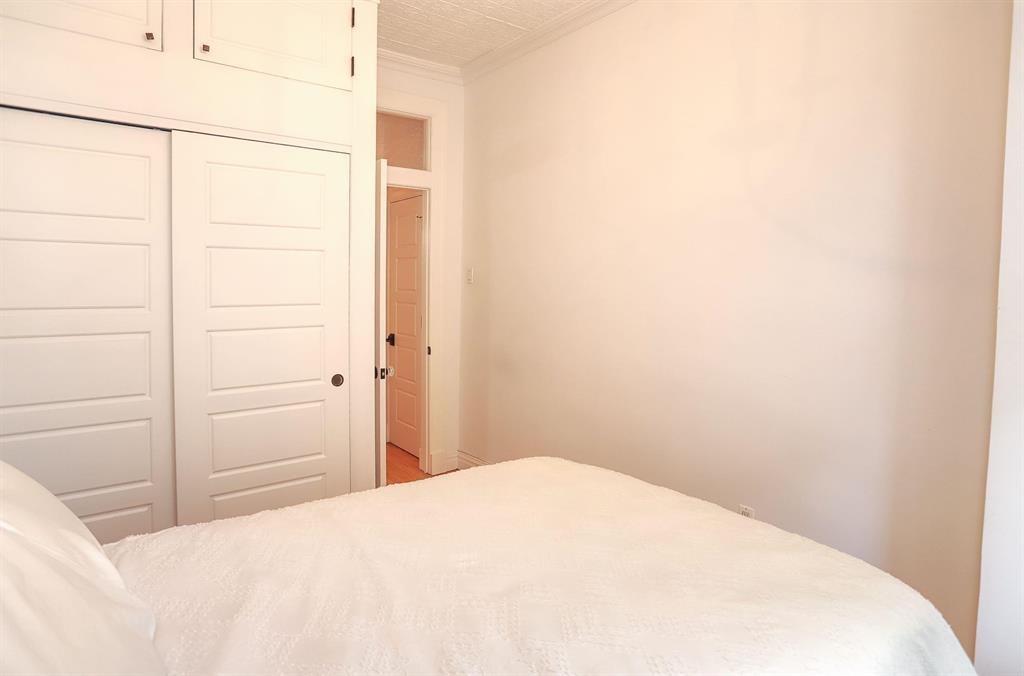 1122 HUDSON ST Unit: 2B