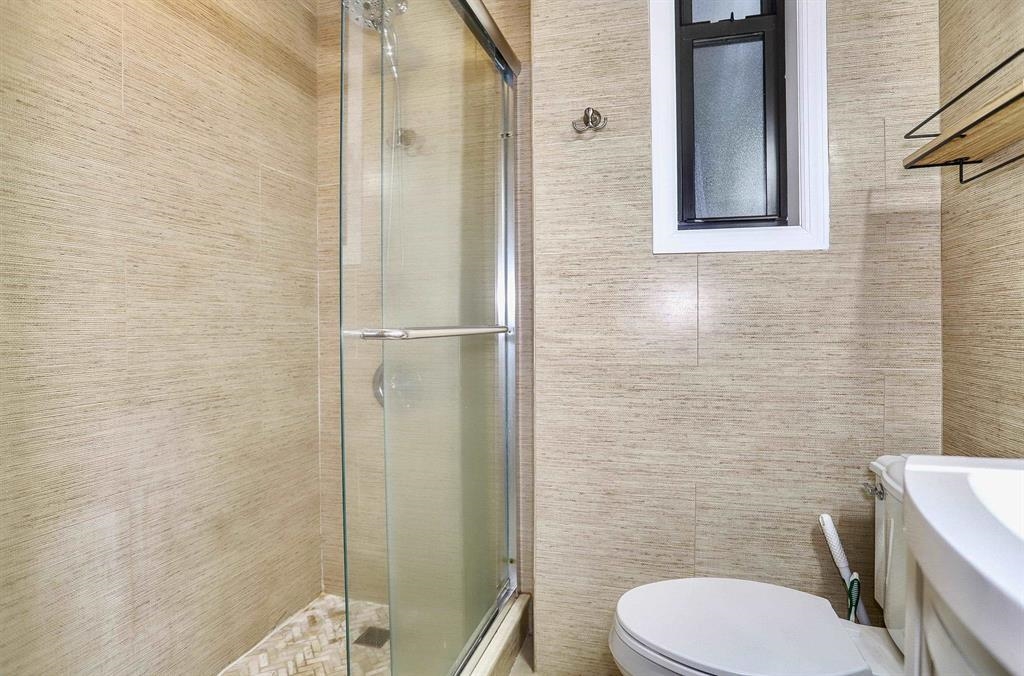 1122 HUDSON ST Unit: 2B