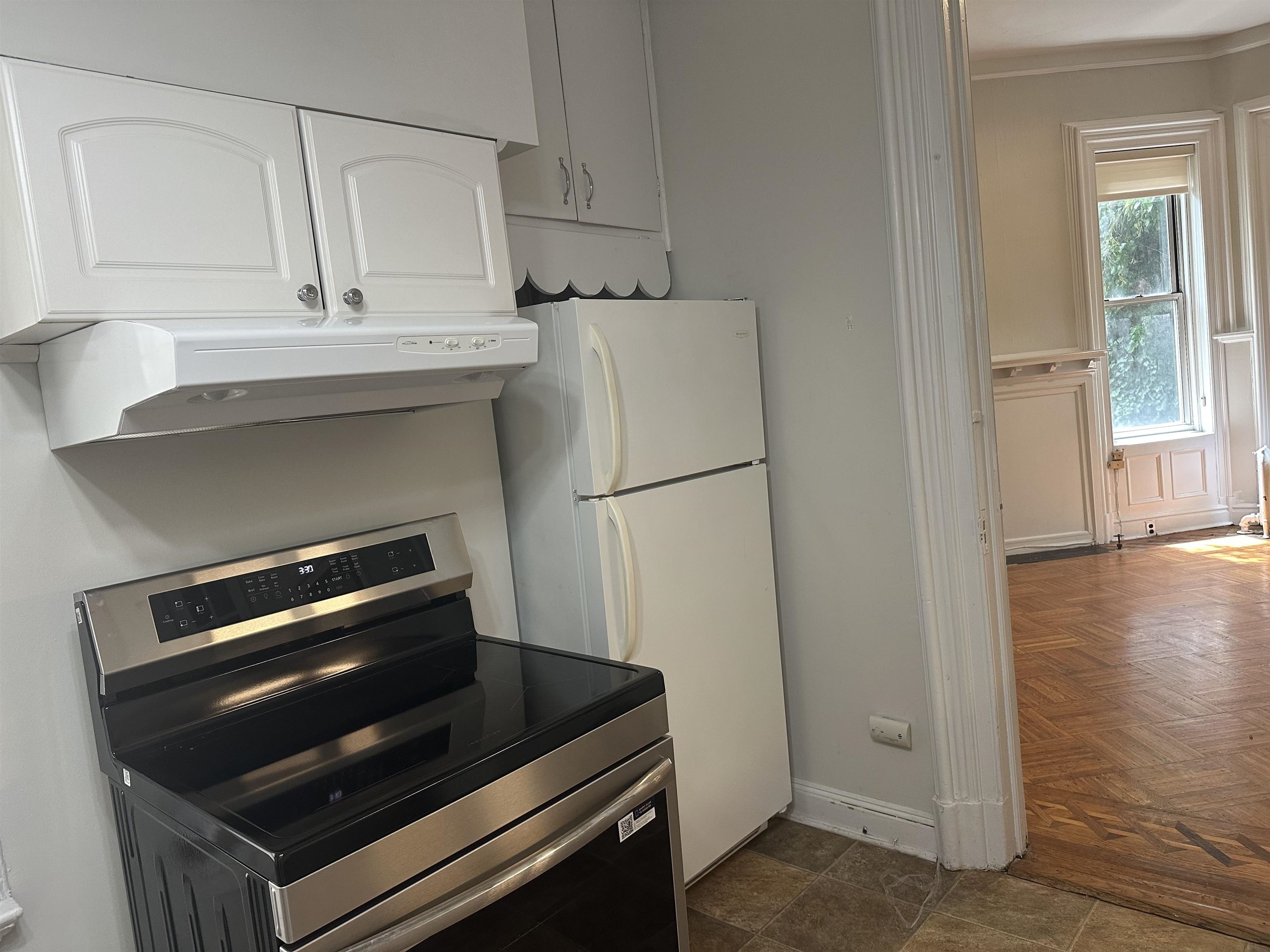 710 HUDSON ST Unit: 2