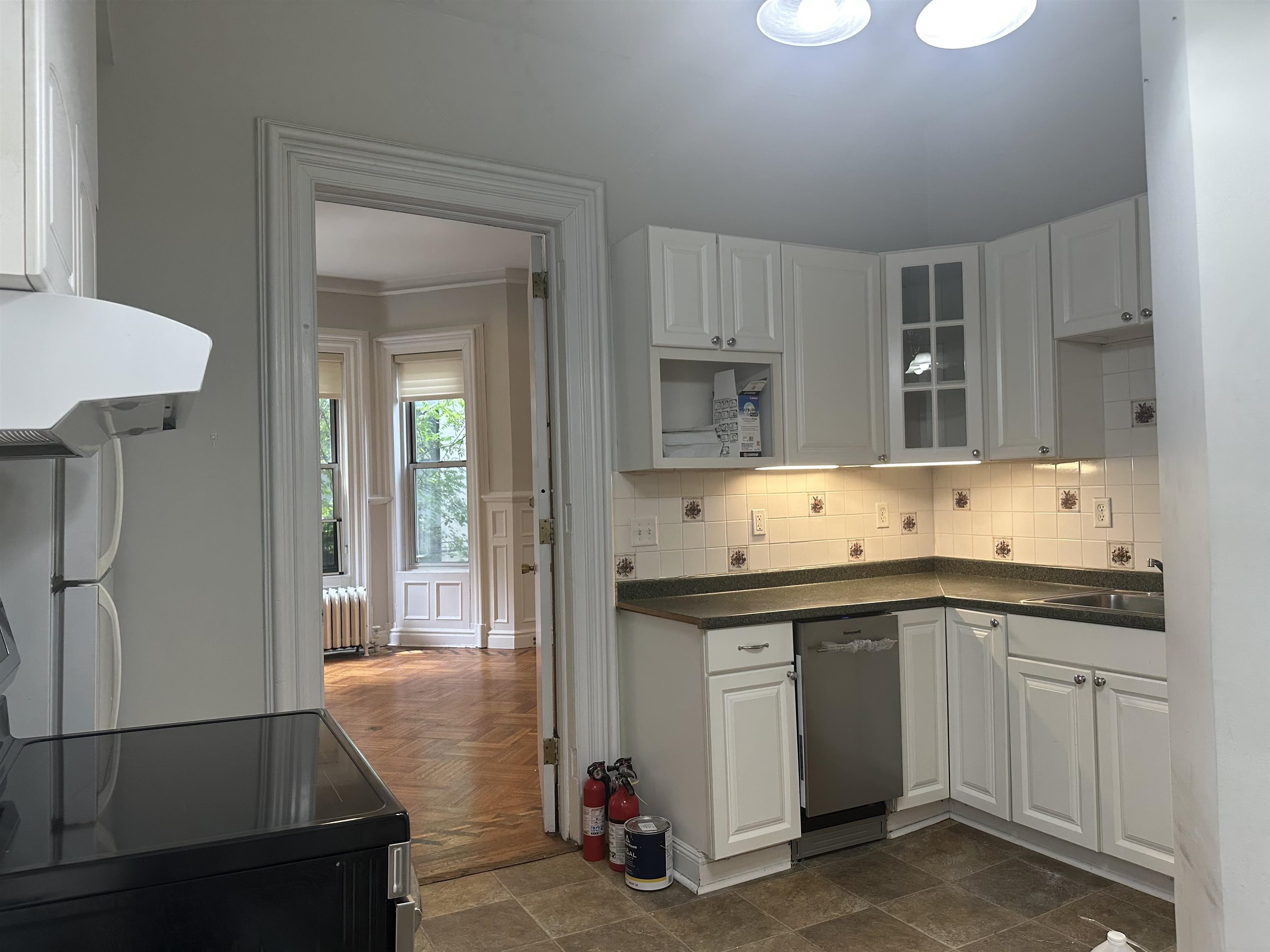 710 HUDSON ST Unit: 2