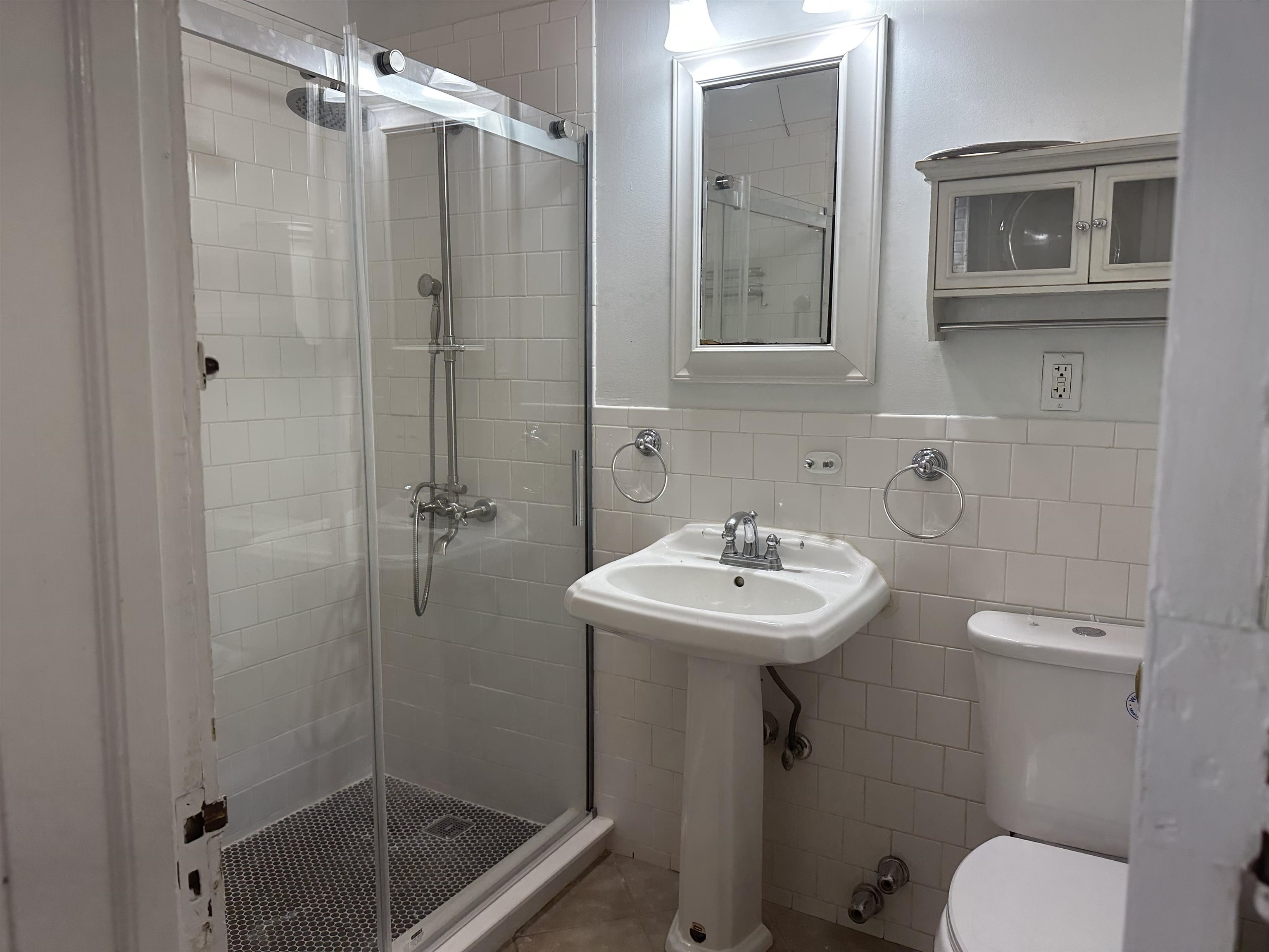 710 HUDSON ST Unit: 2